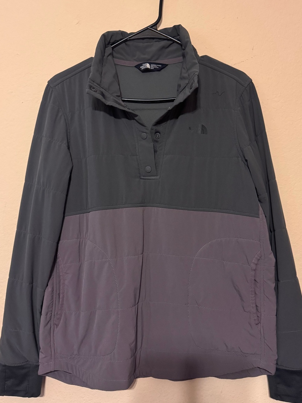 North Face Pullover Size Medium